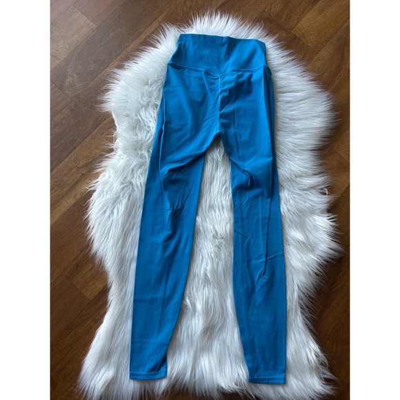 Paragon High Waisted Leggings - Picture 2 of 5